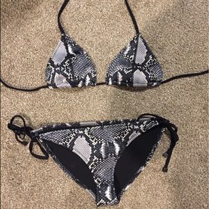 Polly python (snake skin) triangl bikini